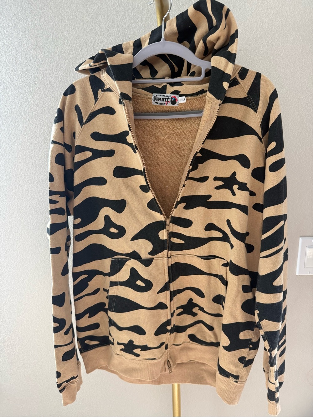 Bape Pírate Store camo hoodie
